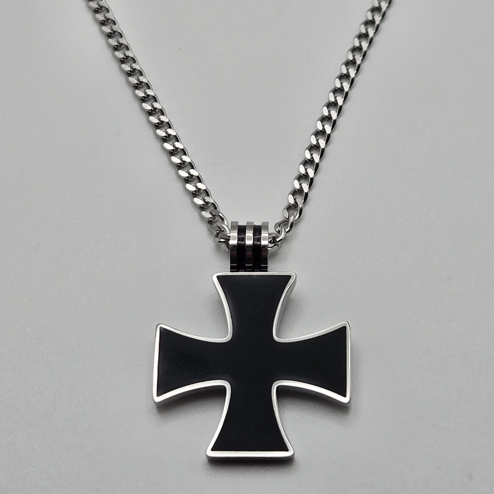 BLACK IRON CROSS PENDANT CHARM / 18″-24″ STAINLESS STEEL CURB CHAIN NECKLACE