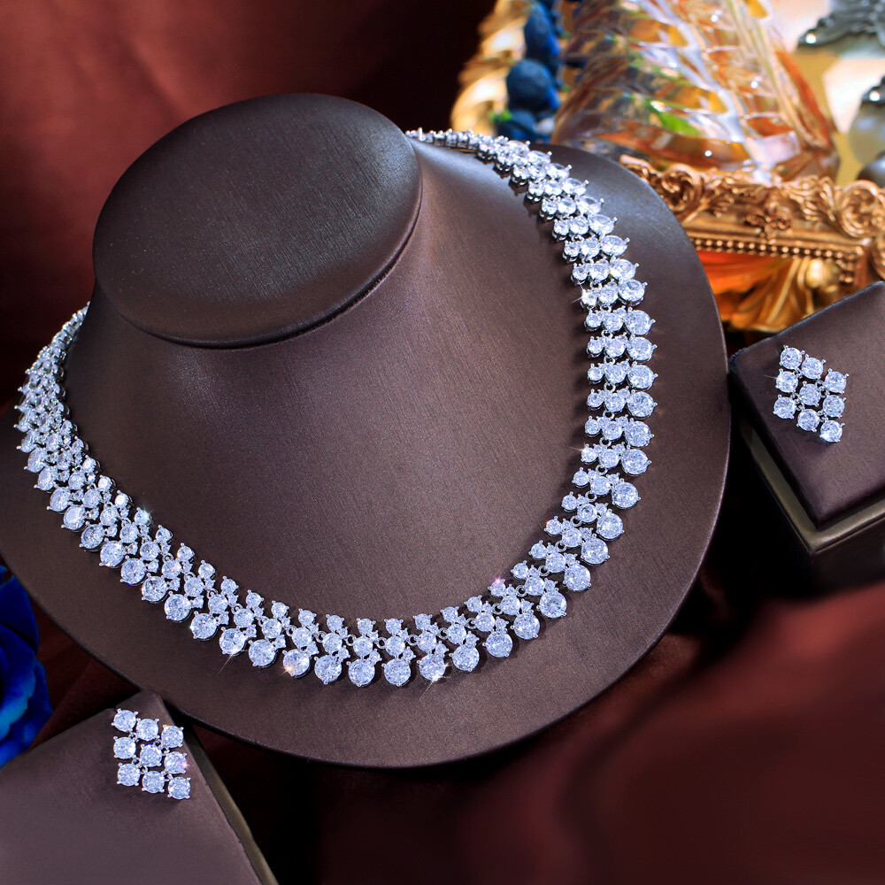 Women Round CZ Gorgeous Wide Necklace Earrings Silver Plated Wedding Jewelry Set