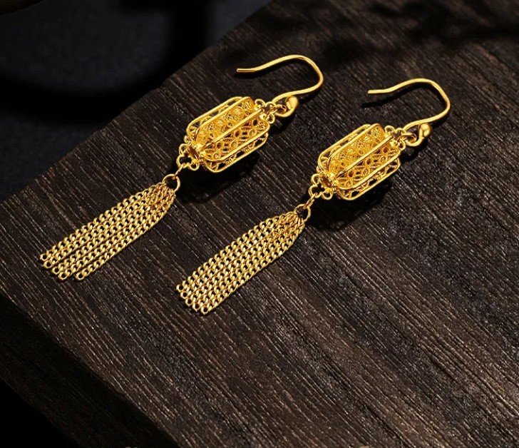 Chinese Style Filigree Lantern Tassel Stud Earrings Hanfu Women