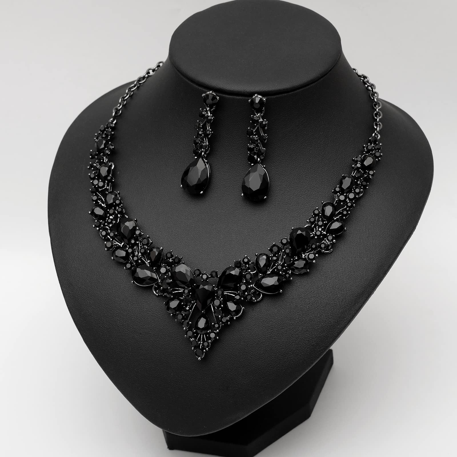 CSY Women’s Vintage Austrian Crystal Necklace Earrings Bracelet Ring Set Retr…