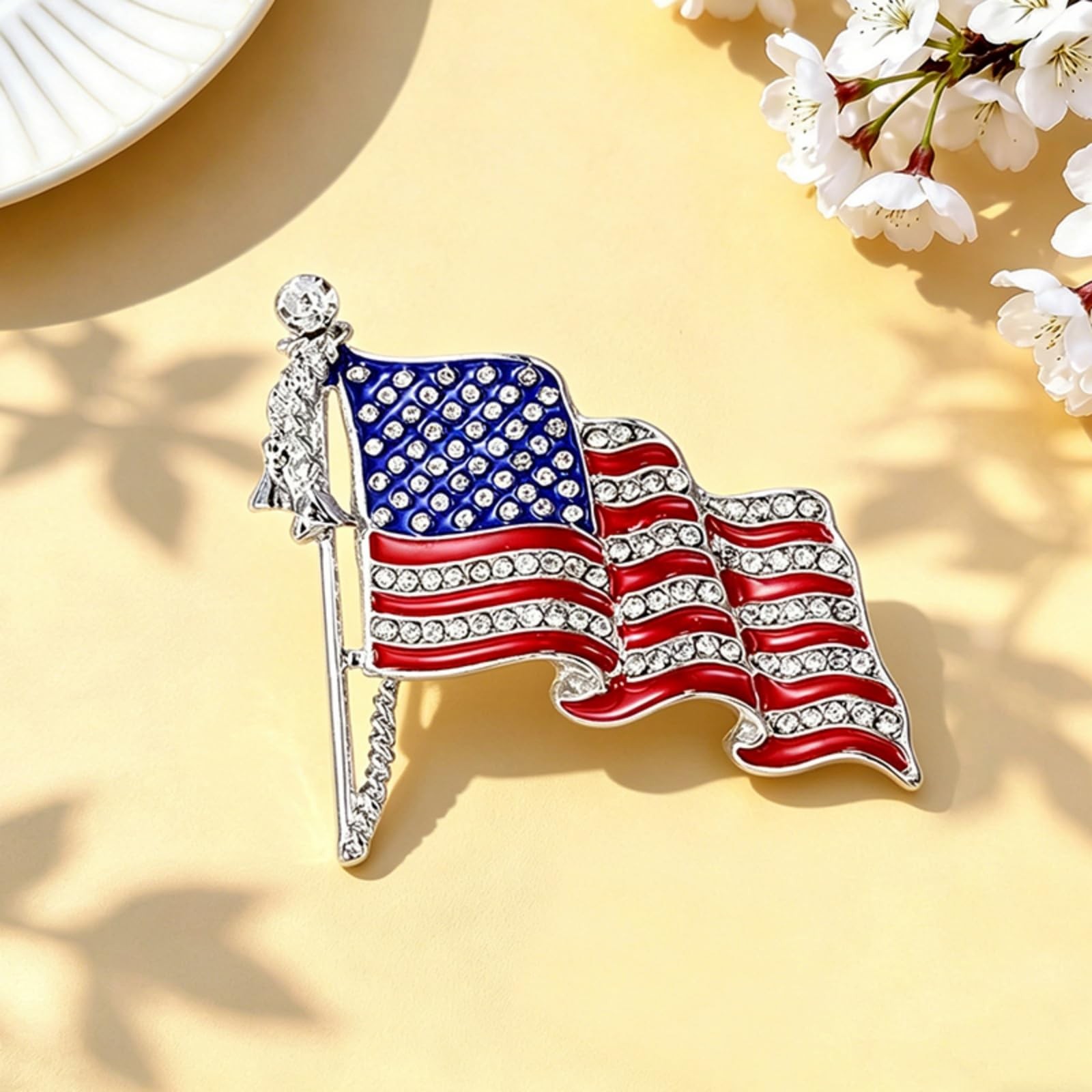Rhinestone USA Flag Brooch Pin Patriotic Crystal Enamel Lapel Pin Accessory