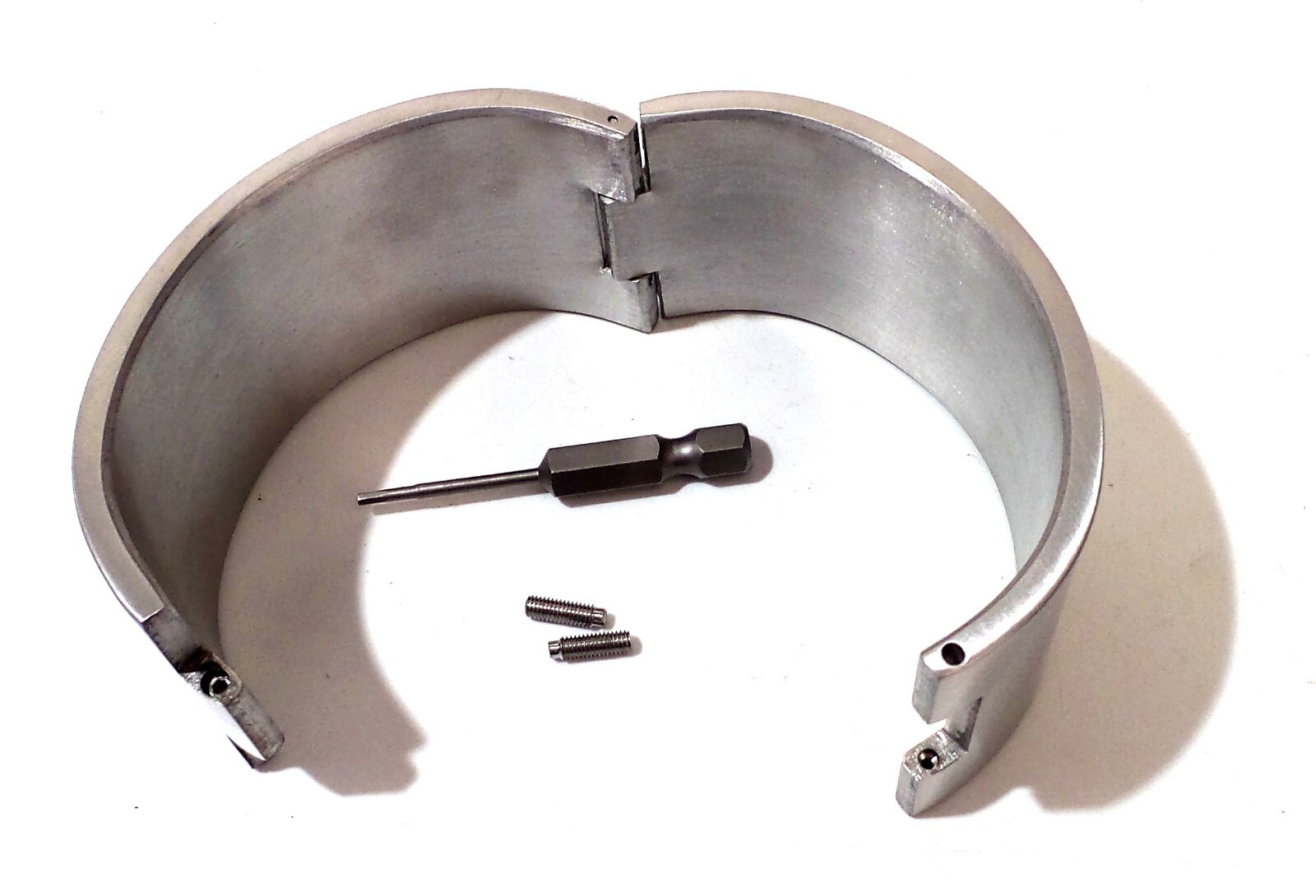 7.0″ Locking Polished Stainless Steel Heavy Cuff Slave Bracelet CuffStore