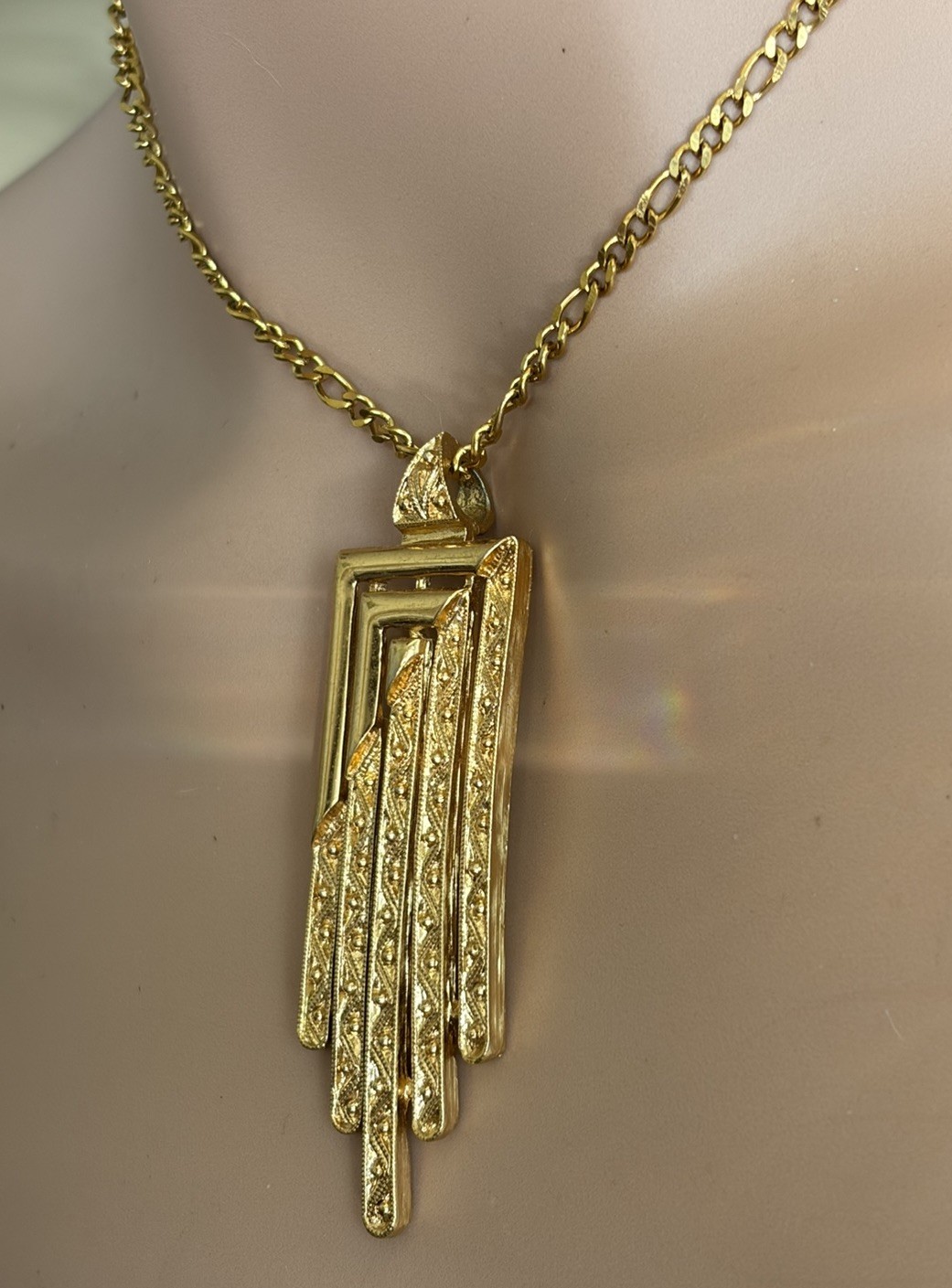 Monet Art Deco Style Necklace Textured Gold Tone Pendant Modernist Vibe 24” POSH