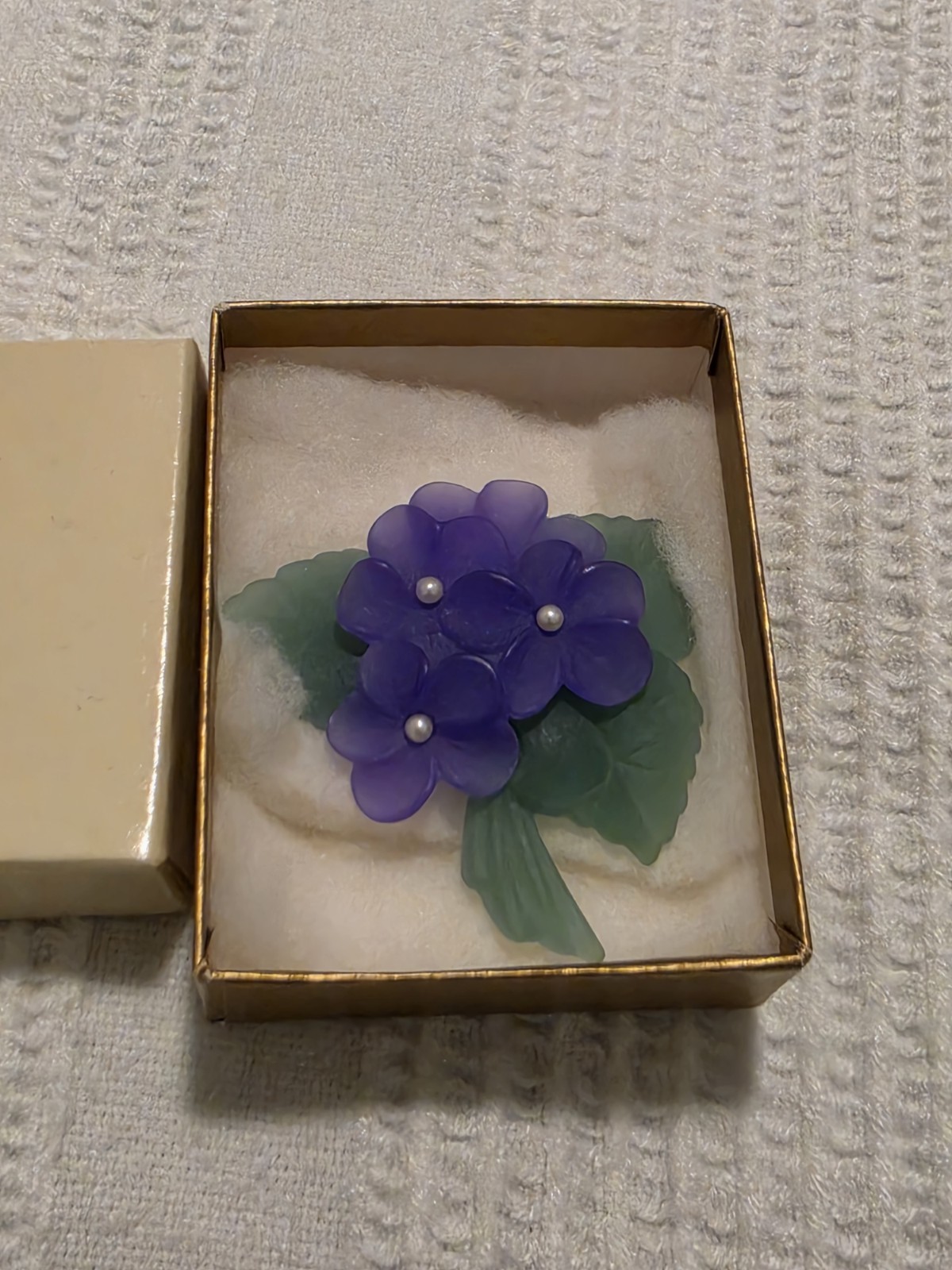 Vintage 1983 Avon “Sweet Violet” Brooch Pin- Great Condition!