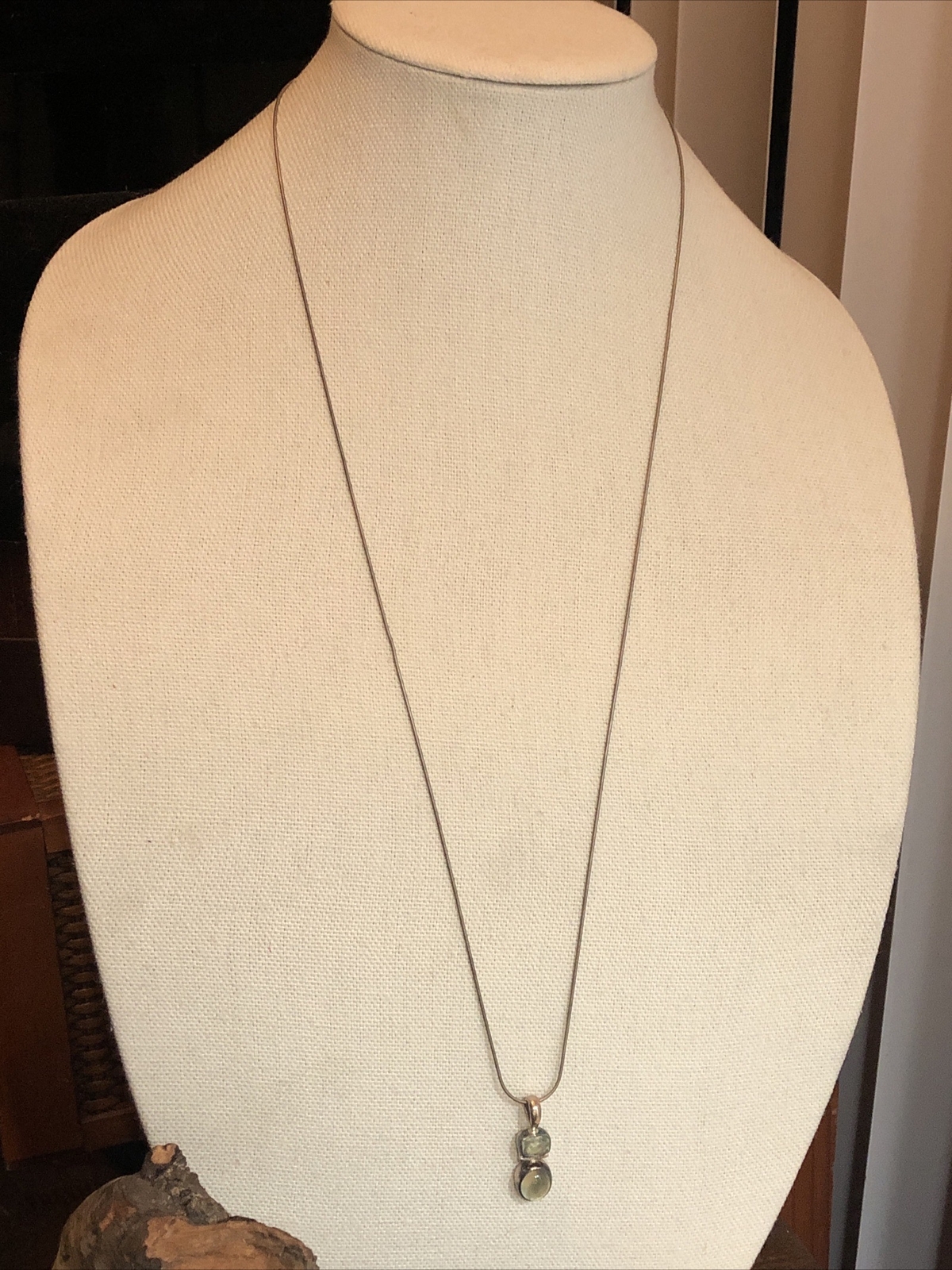 2. Vintage Sterling silver 925 Prehnite Stone Snake chain Necklace 30″, 9.1g