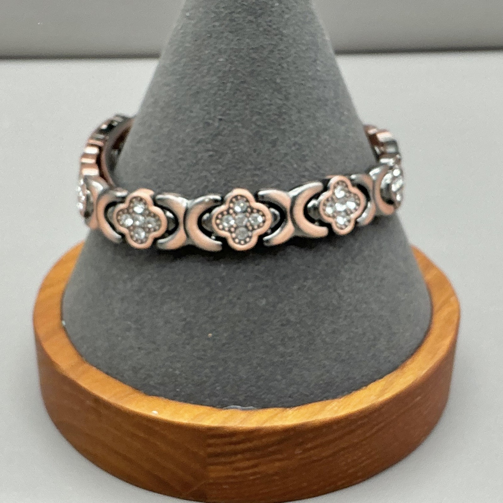 Bracelet Copper Flower Crystal Chain Magnetic Box Clasp Womens Jewelry 7 Inch