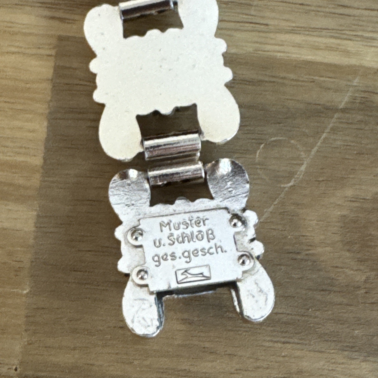 Vintage Muster U Schloss Aluminum Jewlery -Necklace Bracelet + Clip on Earrings