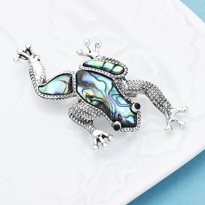 Hot Sale Frog Pin for Women Men Animal Brooches Friend Gifts Jewelry Accessories