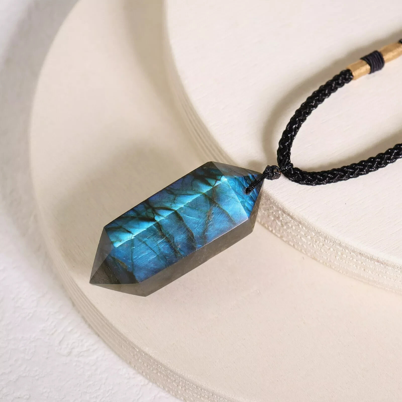 Natural Labradorite Crystal Necklace Healing Ladies Men Amulet Pendant Gift