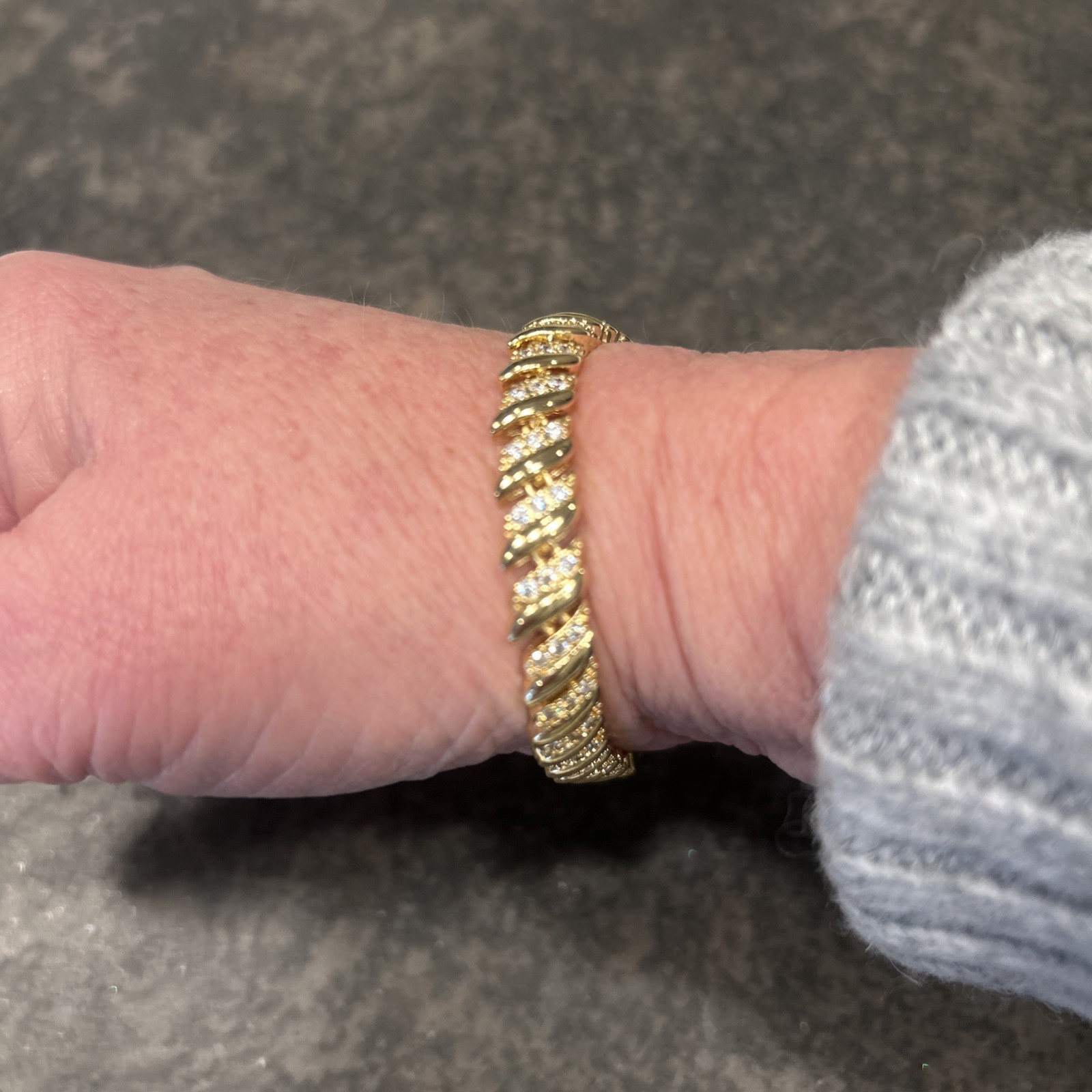 NWOT 18K Gold plated and rhinestone Tennis Bracelet