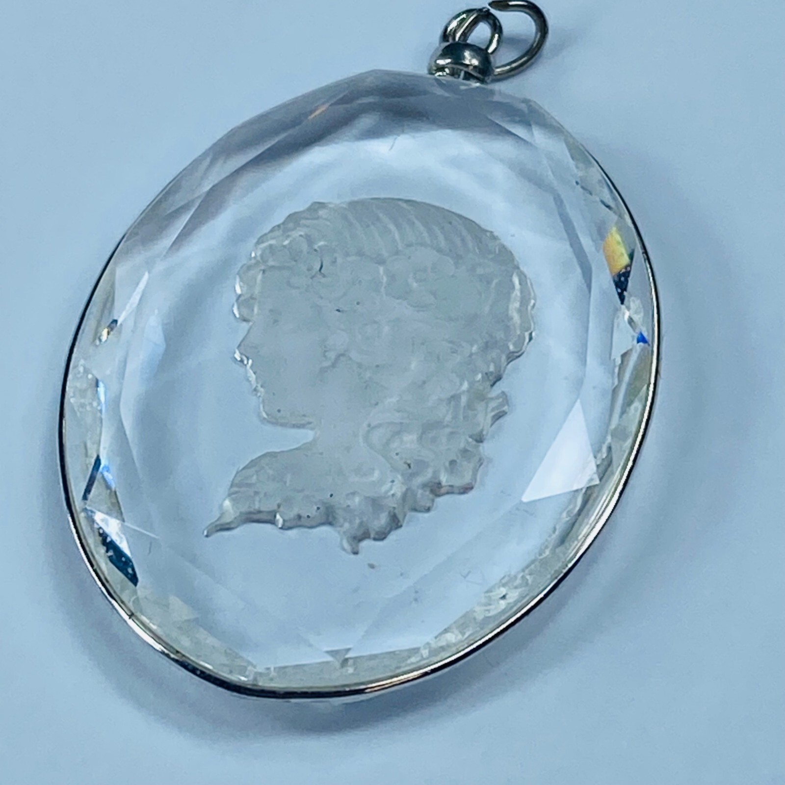 Cyrstal Cameo Girl Lady Women Pendant for Necklace Clear Glass Etched In Design