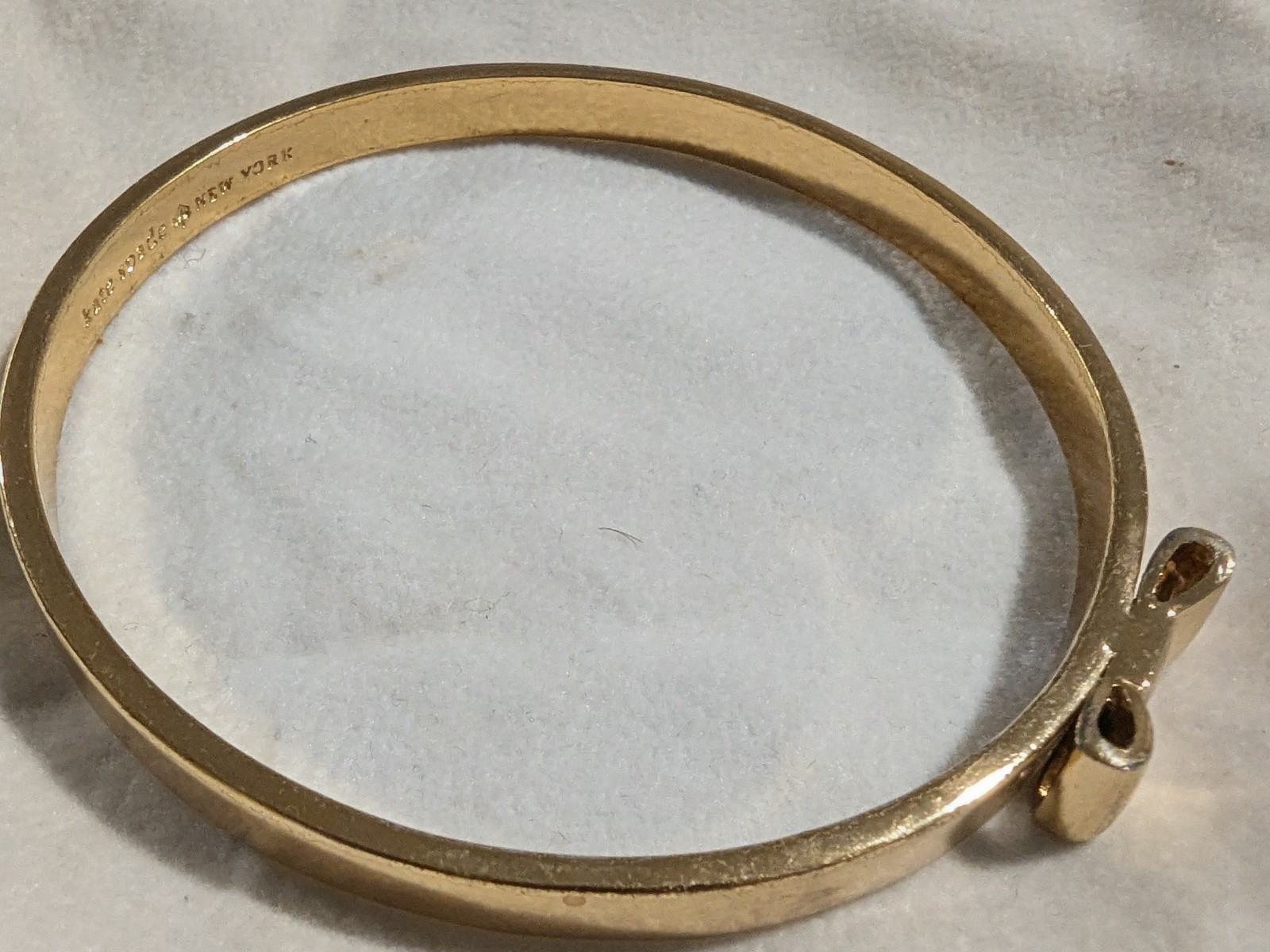 Kate Spade Small Bow Bangle Gold Tone 7.5” Slip-On Minimalist Stack Bracelet