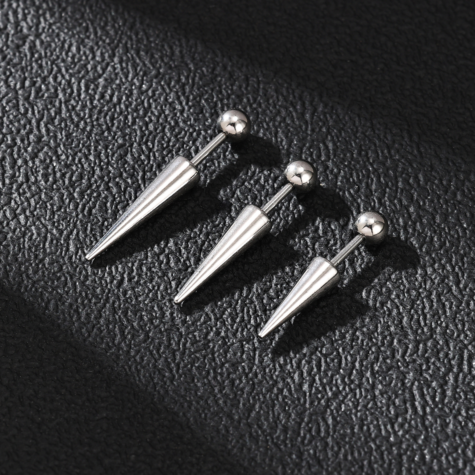 18G Stainless Steel Spike Stud Earring Helix Piercing Balls Screw Back Piercing