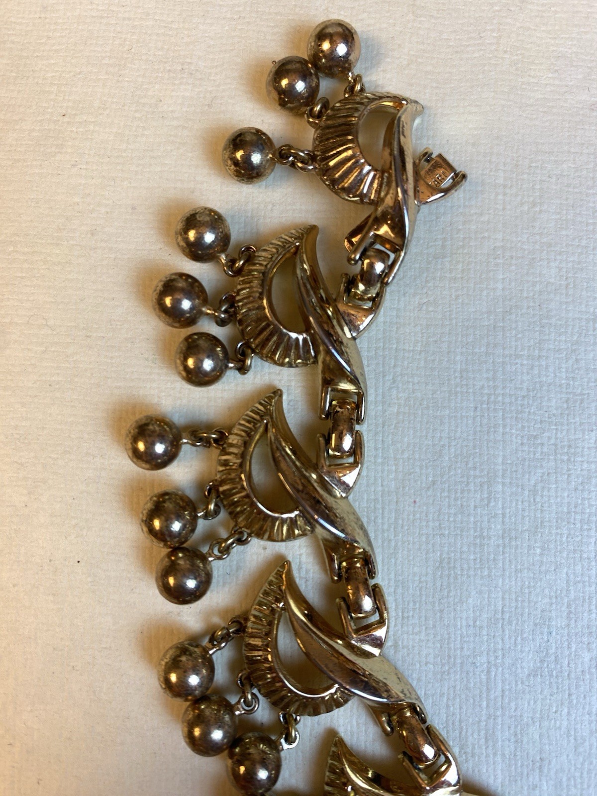 Vintage Alfred Philippe Crown Trifari Gold Tone Fringe Dangle Bracelet