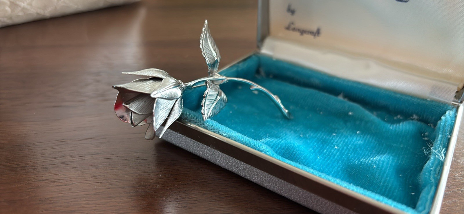 Giovanni Signed Silver Tone Metal Flower Brooch Pin, No Stone