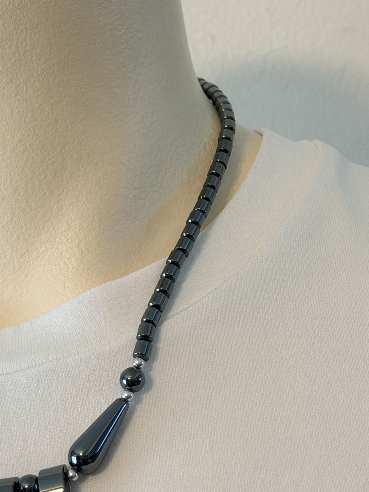 Geometric Pyramid Hematite Statement Necklace – Dark Metallic Gray 18”