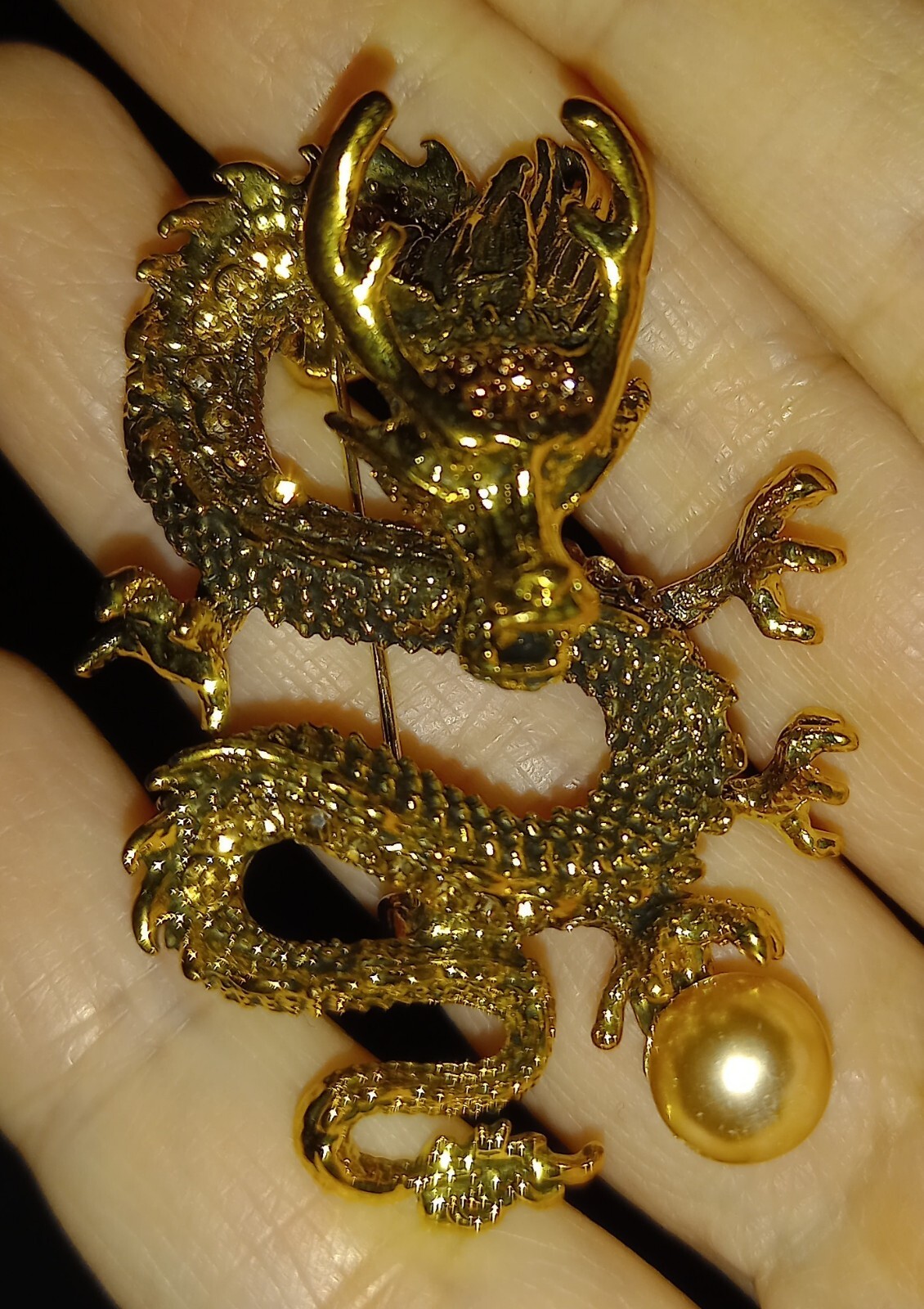 VINTAGE STYLE GOLDTONE DRAGON & PINK FAUX PEARL BROOCH LOVELY GLAMOROUS CHINESE