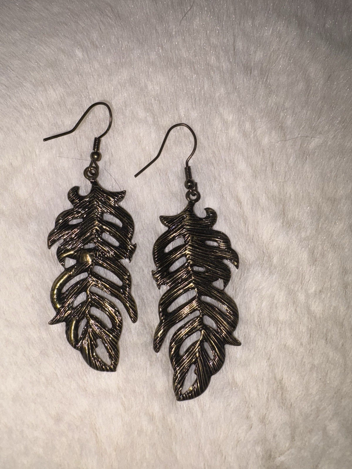 Vintage Sparkling HOLIDAY Rhinestone Dangle Leaf Earrings, 1970s ~ 13.1g