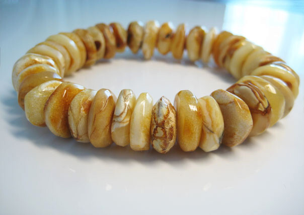 Genuine Massive Yellow Amber Baltic Amber Bracelet 26 grams !!!