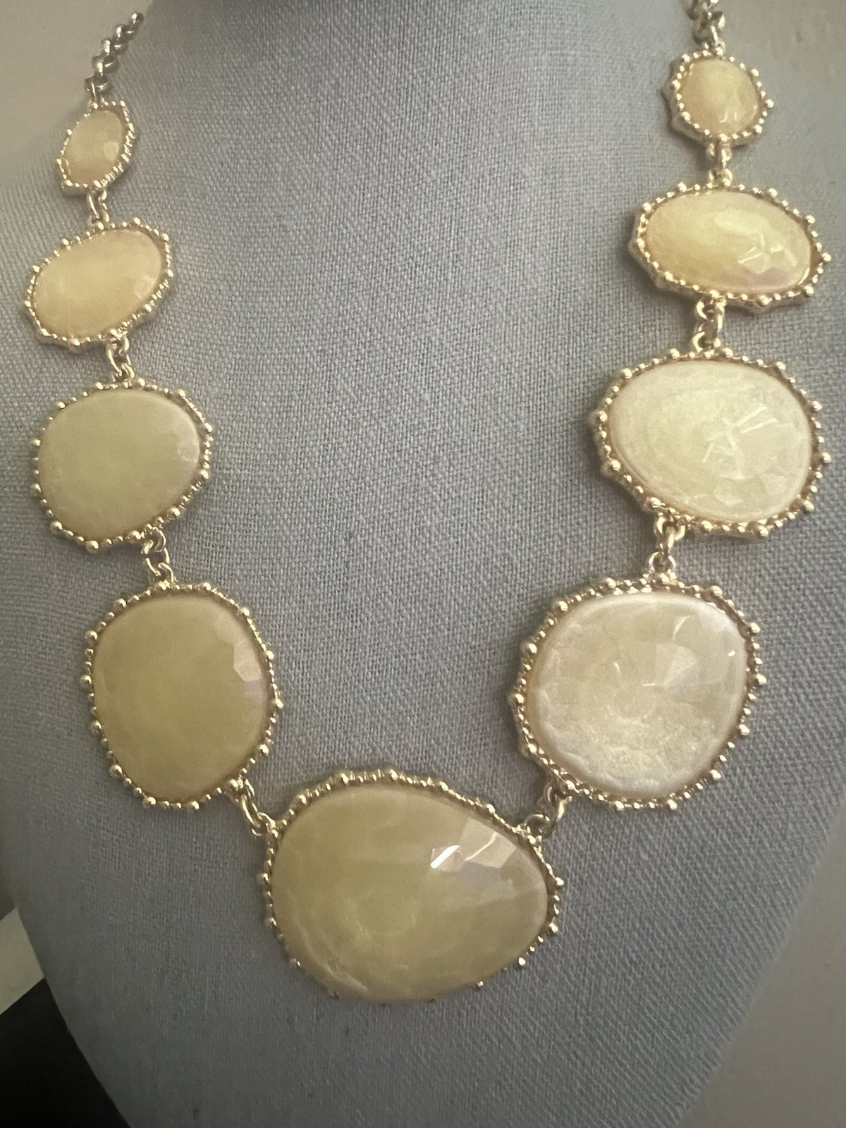 Yellow Acrylic Faceted Stone Statement Necklace – 20″ To 23″