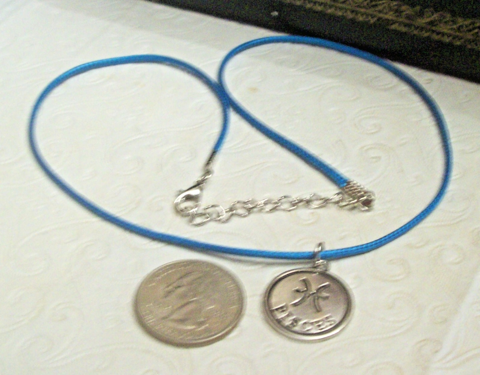 Lot of Four Mostly New Fashion Necklaces, Gold and Silver Toned!