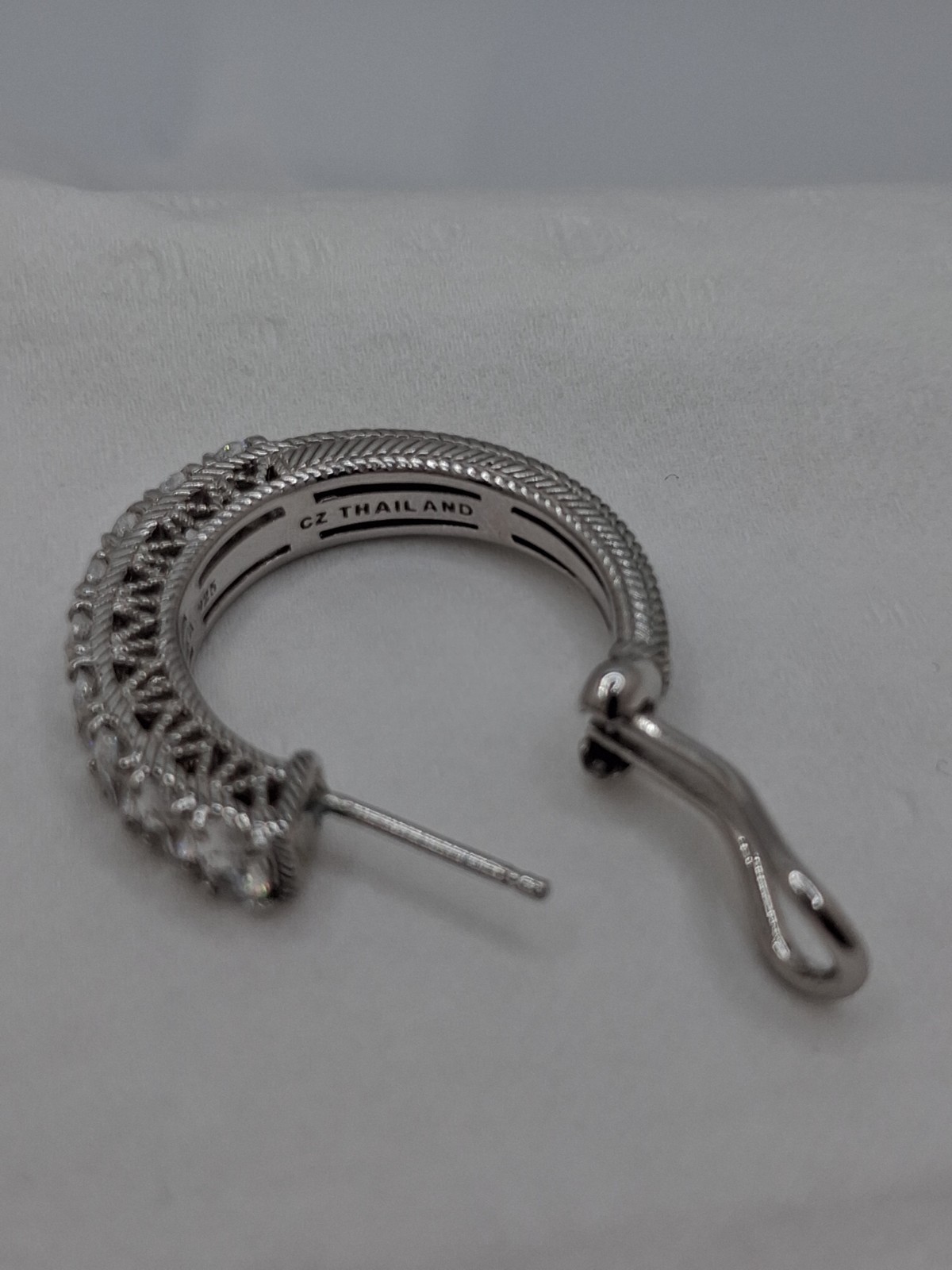 Judith Ripka Sterling 118 Facet DBL Brilliant Diamonique (CZ) Hoop Earrings, 1″L