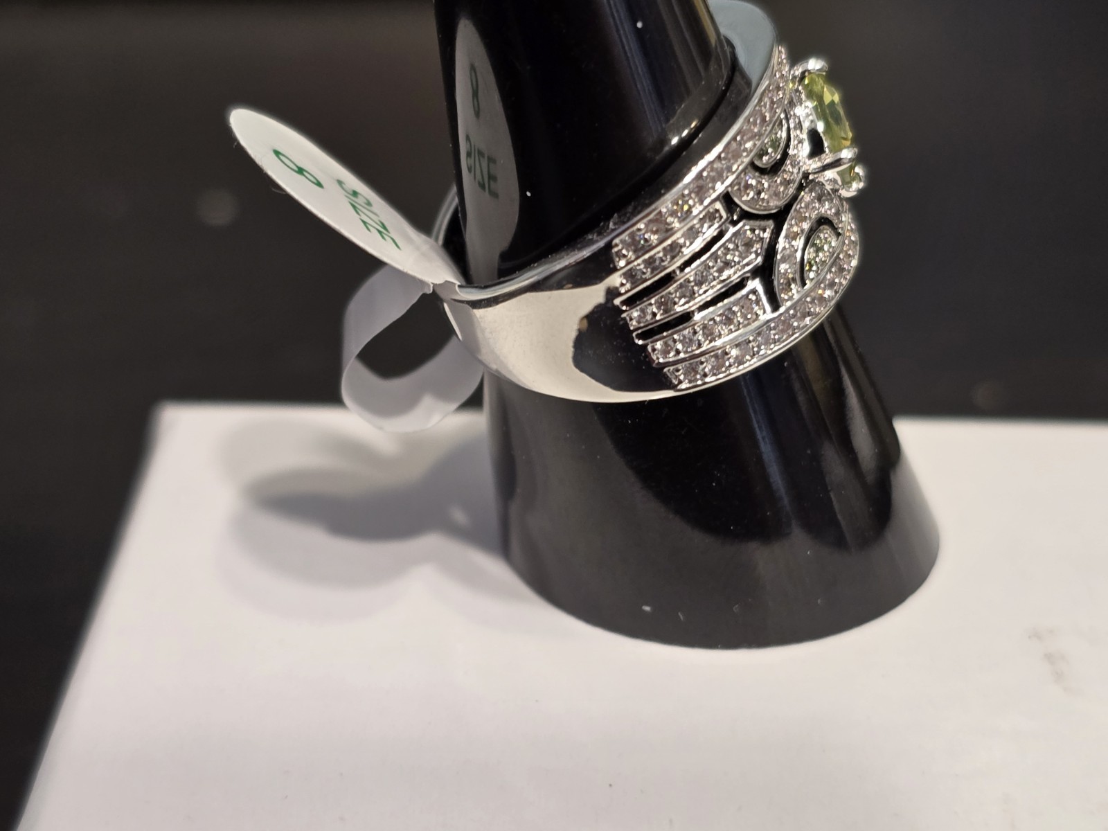 Bomb party August 2025 Peridot Size 9 Lime Luxe Hematite Plating