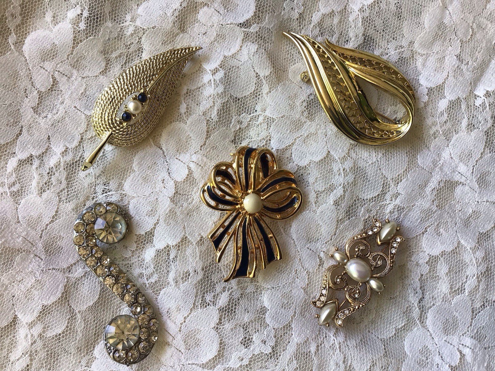Lot Of Five Costume Jewelry Brooches