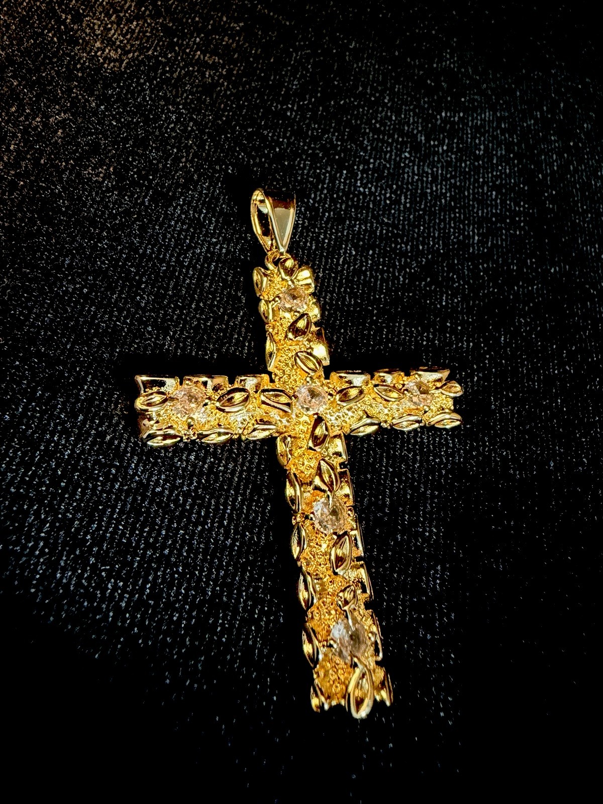 18K Gold Filled 2in Cross Pendant w/Moissanite Diamonds. Very Nice Piece!