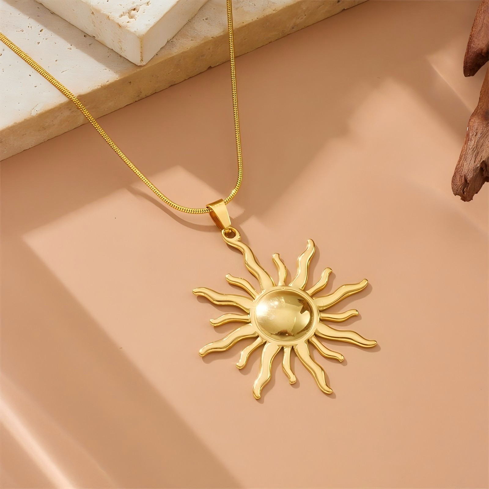 Boho Gold Plated Thorn Sunburst Pendant Alloy Snake Chain Choker Necklace