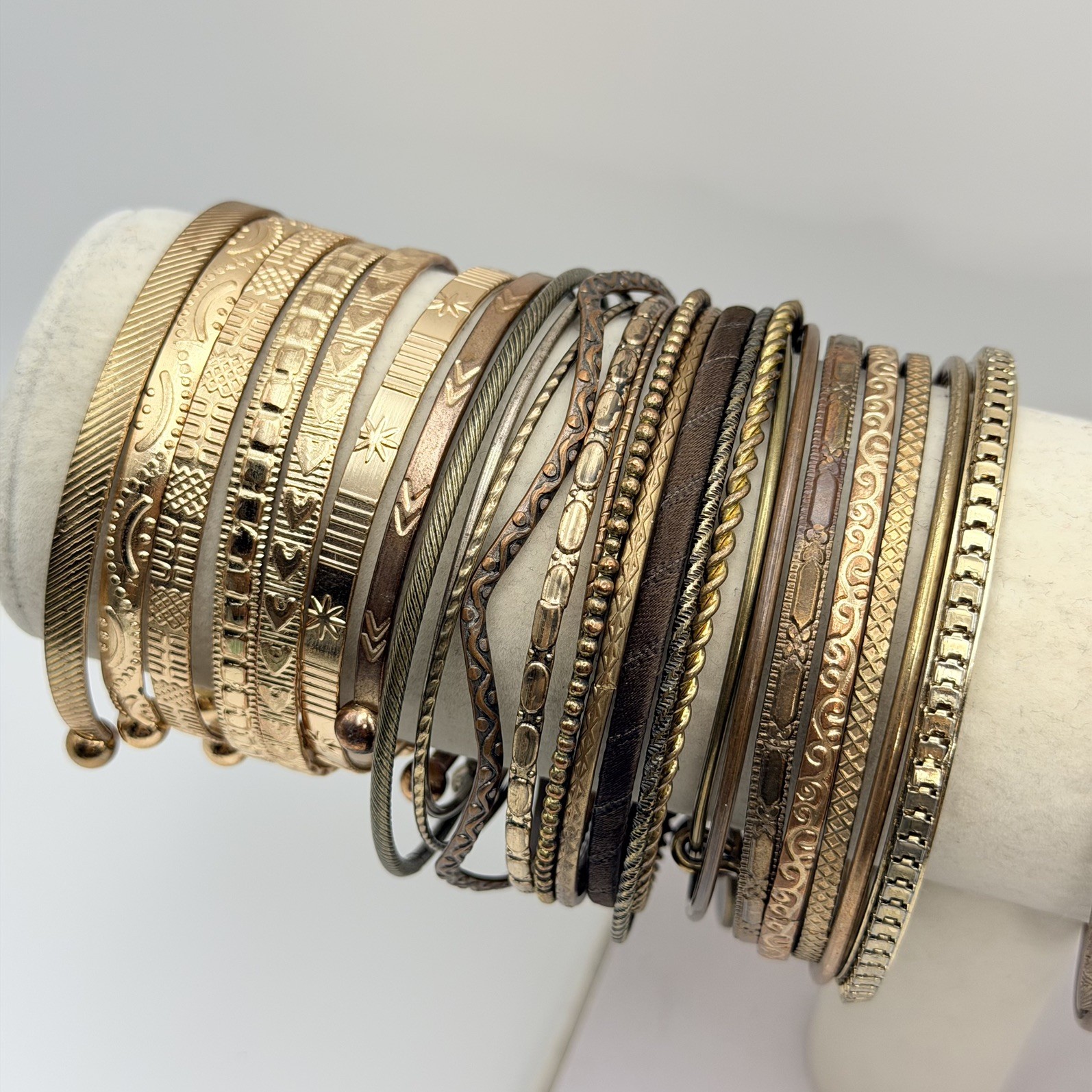 Lot Of Gold Bronze Tone Bangles Bracelets & Cuffs Mixed Wearable Craft Resale