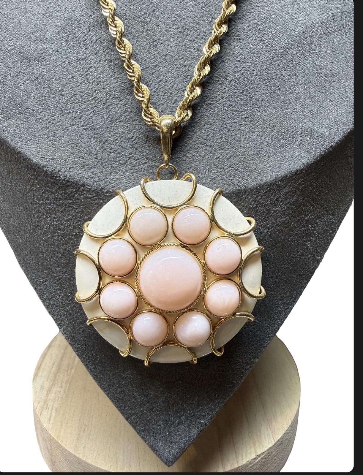 14k Gold Rope Chain Necklace w/ Round Cluster Pendant of ivory and Pink coral