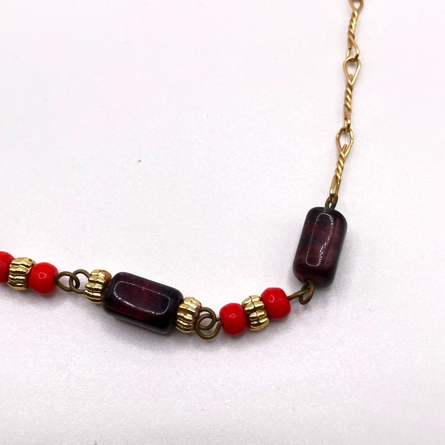 Red glass bead necklace decorative gold tone metal 40cm chain vintage Boho
