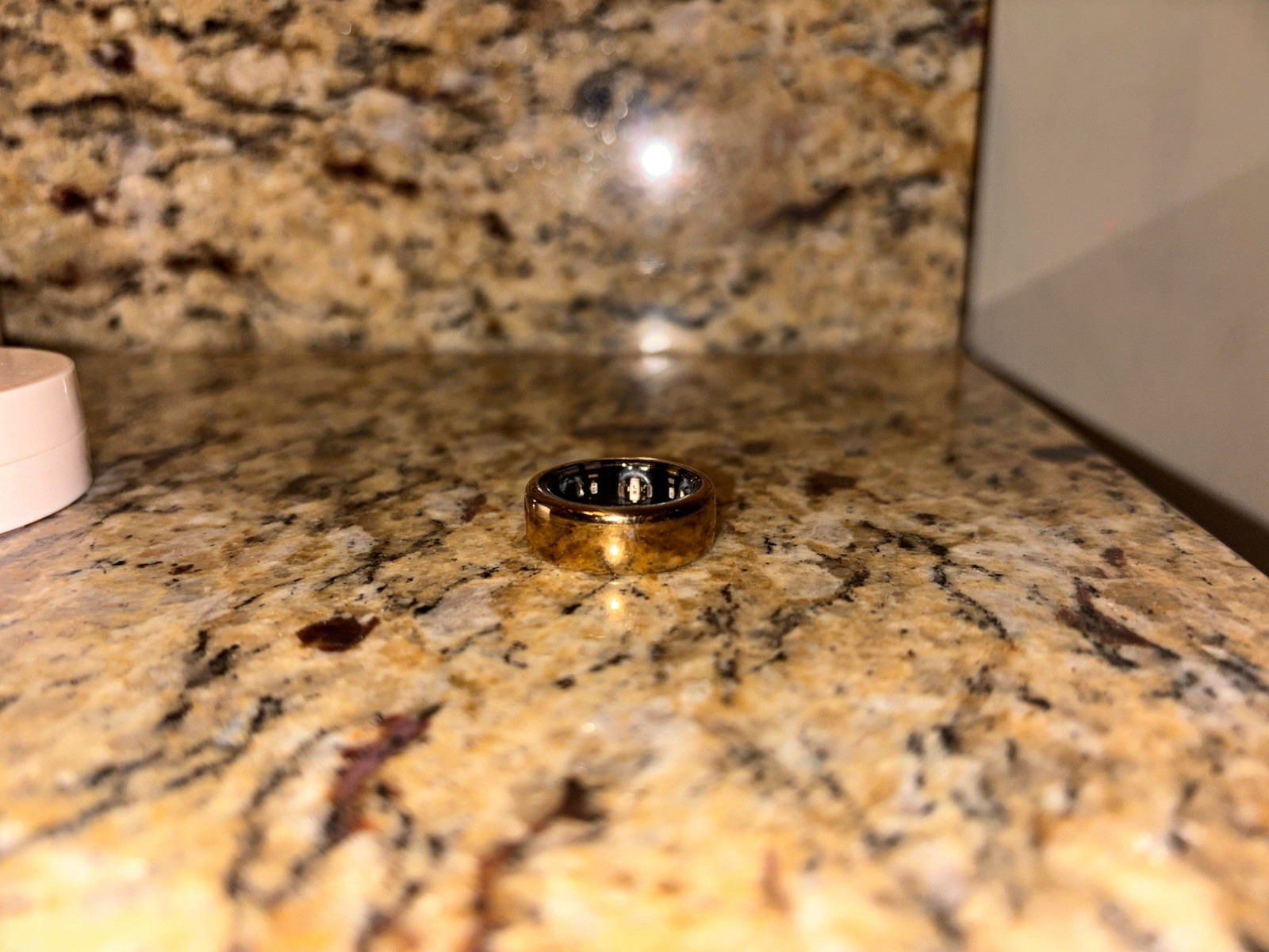 Gen 3 Rose-gold Oura Ring Size 7. Used but in great condition!