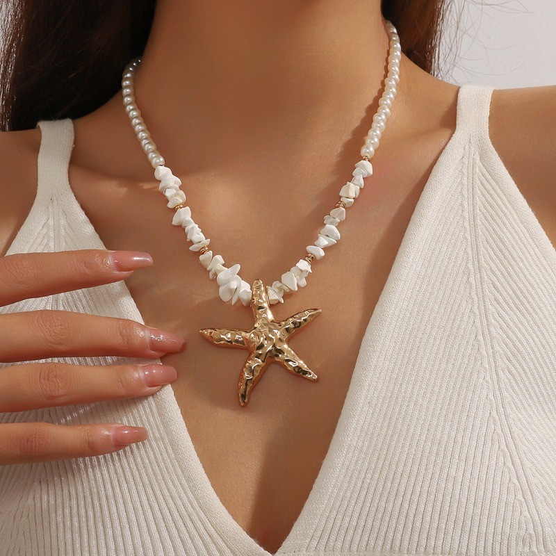 Women’s Bohemian Starfish Pendant Necklace with Imitation Pearl Collarbone Chain