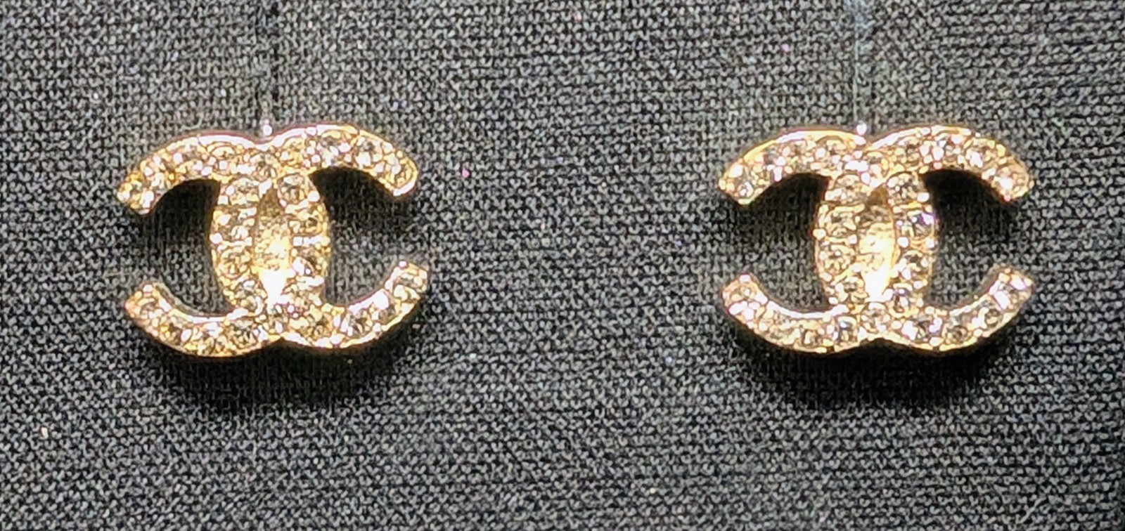 Vintage CHANEL Interlocking CC Monogram Silver Crystal Stud Earrings Box G2U