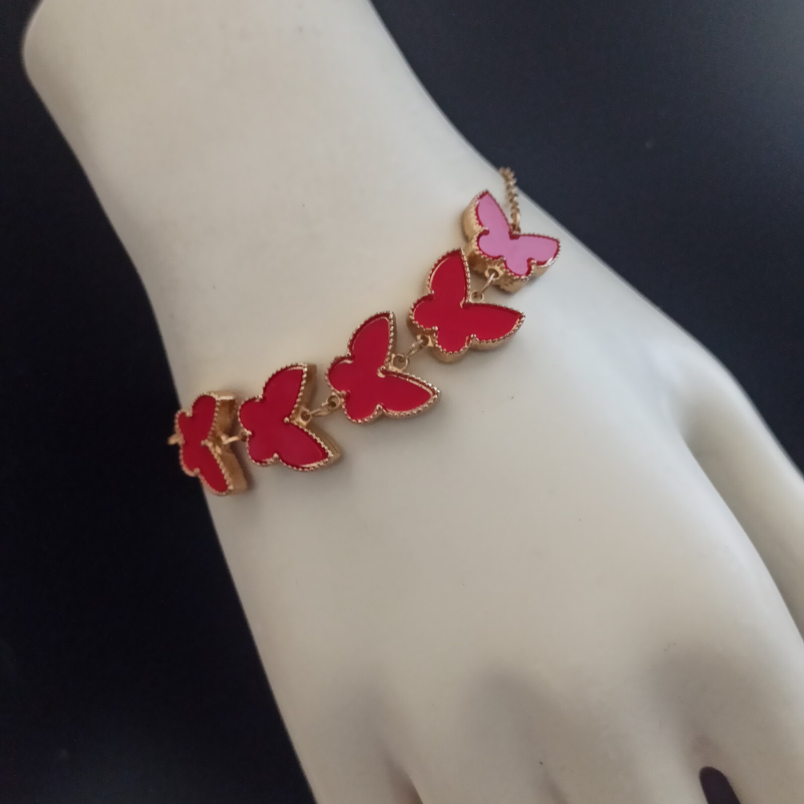 Butterfly Bracelet Red Gold Tone Fashion Signed MINISO Gift Charm Modern Trendy