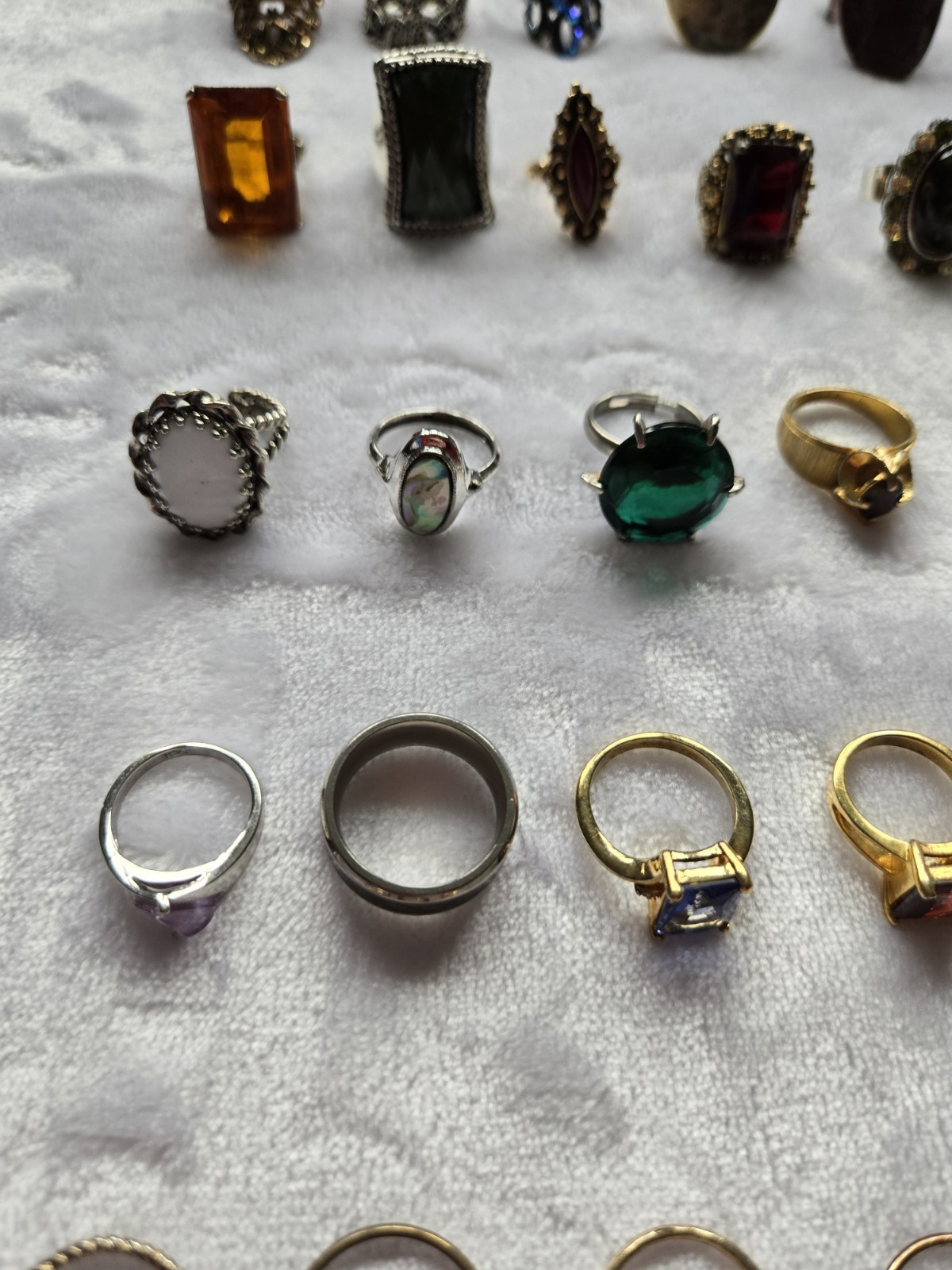 Huge Lot 55 Pc Mixed Rings Vintage to Modern Estate Jewelry Assorted Styles #02
