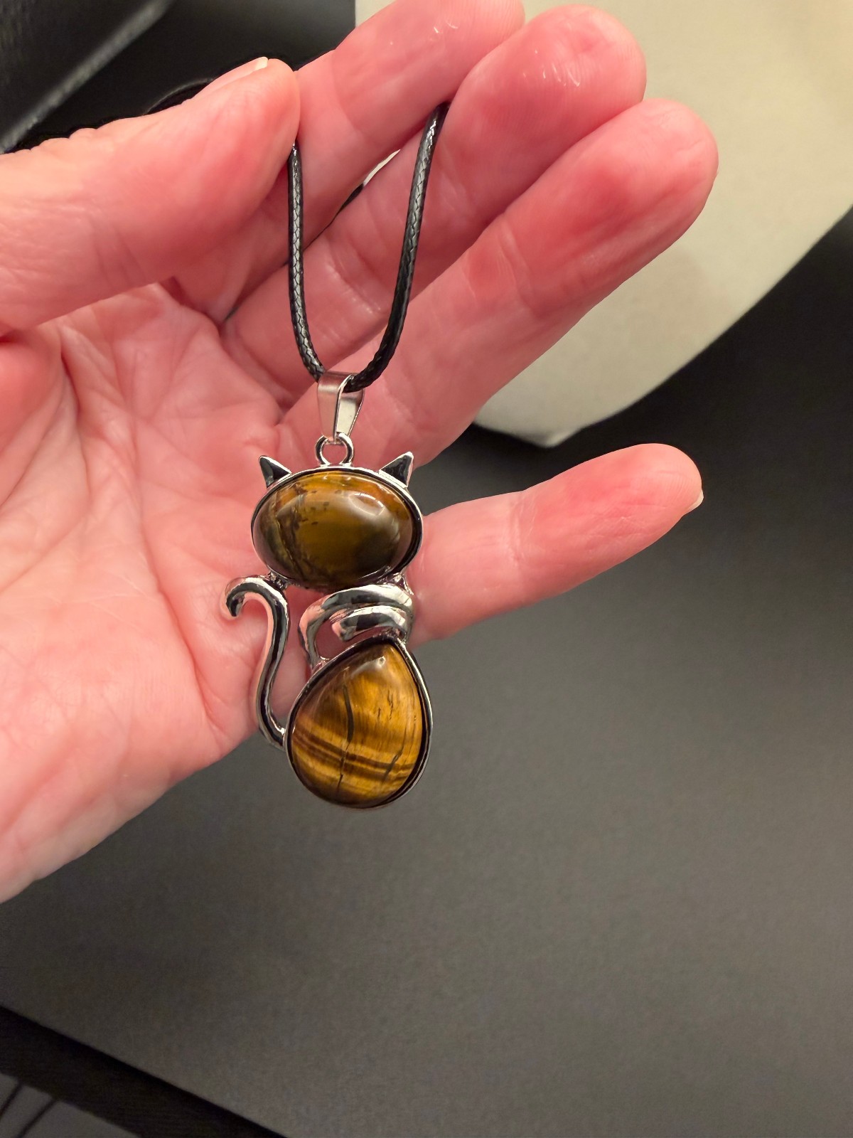 Natural Tigers Eye Cat Pendant Necklace 21″ Waxed Cord Natural Stone NEW