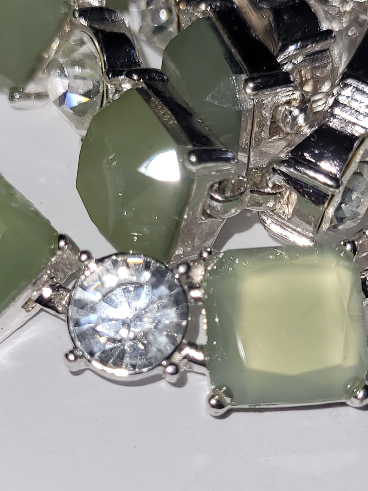 Vintage Imitation Emerald Rhinestone Accents Matching 18″ Necklace 8″ Bracelet