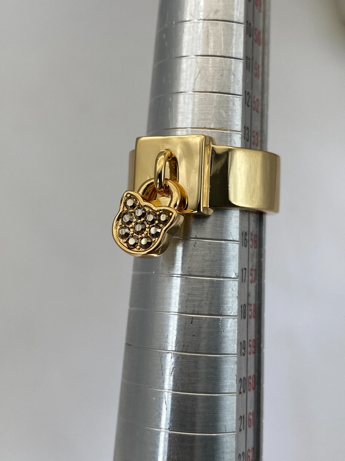 Karl Lagerfeld Choupette Lock Ring with Crystal from Swarovski – size medium