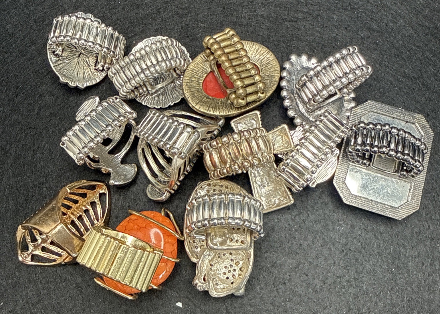 Lot of 12 Stretch Rings Silver Gold & Copper Tone Costume Jewelry Various Sizes