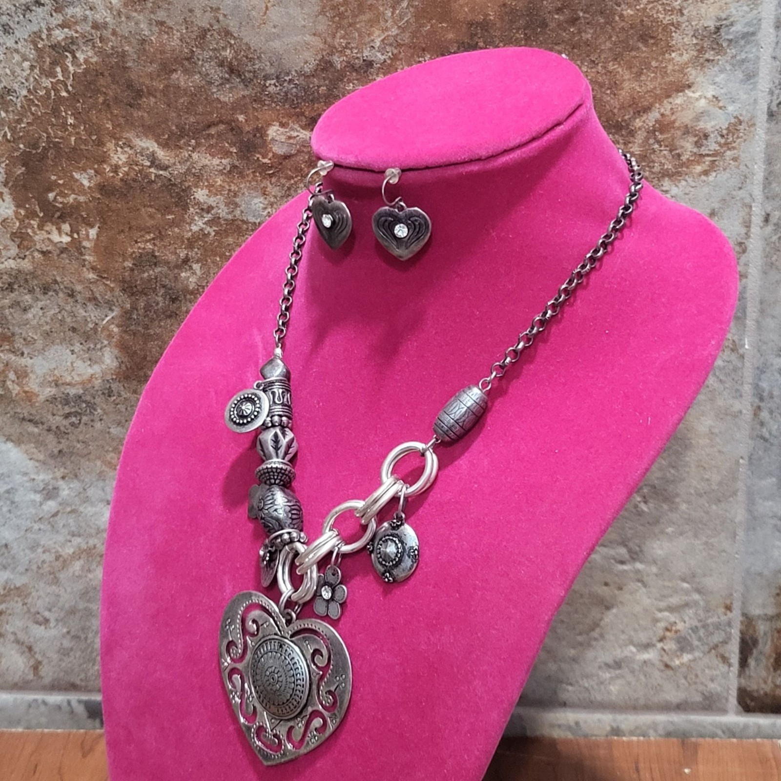 Silver Tone Heart Charm Necklace Earring Set Floral Accents