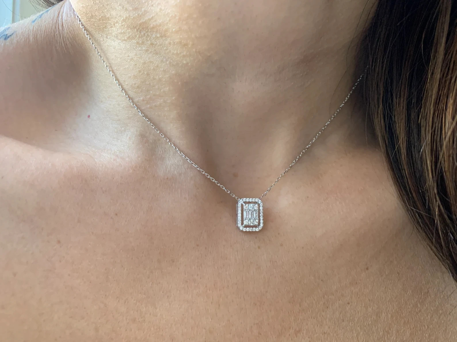 1.00 Ct Baguette & Round Cut EF VS Lab Grown Diamond Necklace in 14K Solid Gold