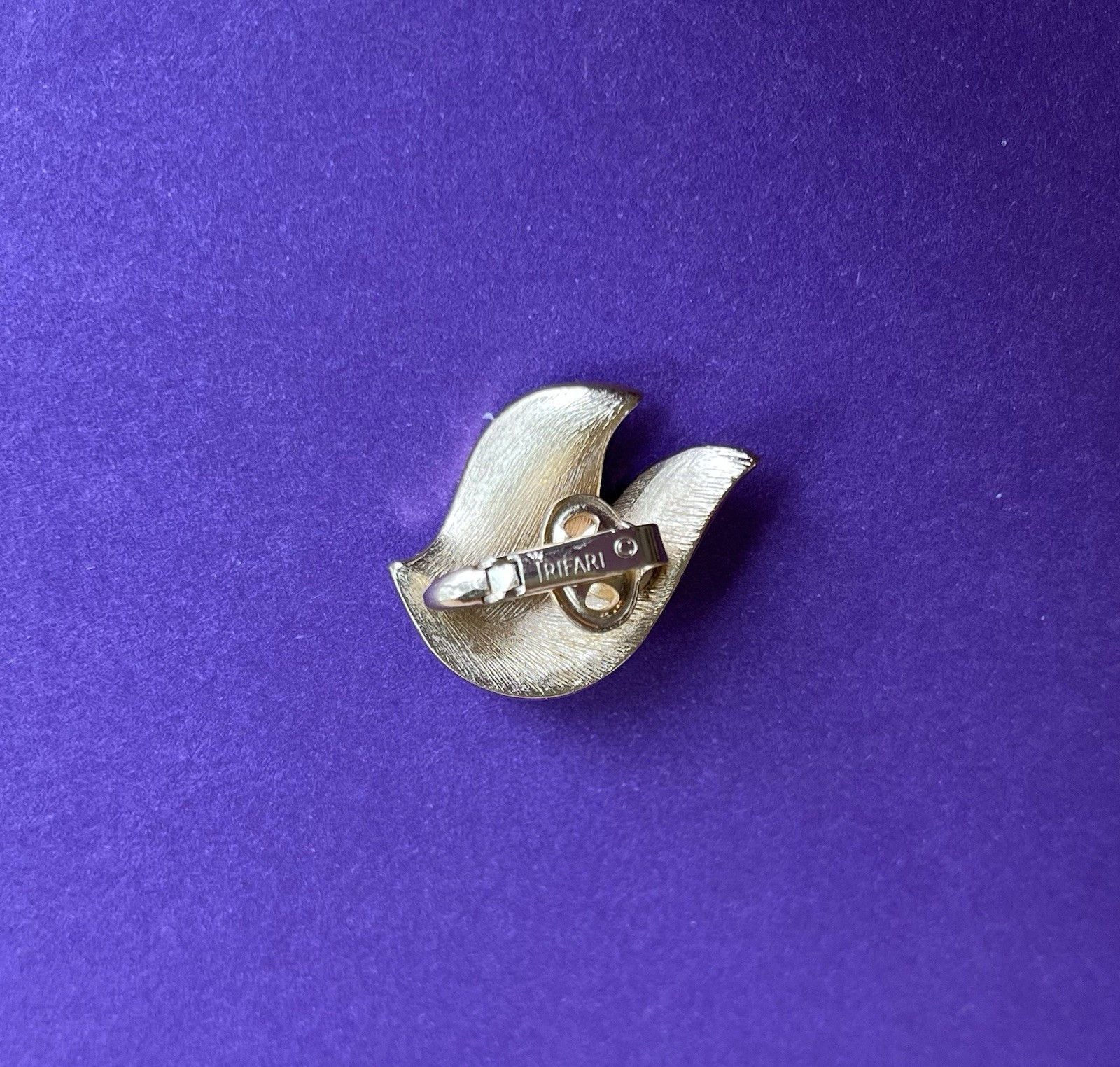 Vintage Trifari Branded Gold-Toned Clip-on Earrings