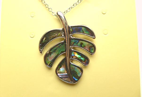 25.5mm NZ Paua Abalone Shells Hawaiian Monstera Brass Pendant 316L 18″ Chain