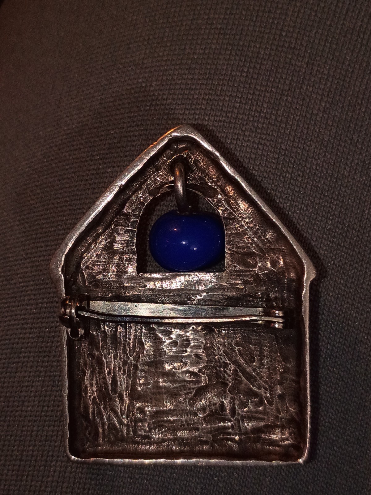 House Shaped Silver Tone Brooch Pin Hinged Door Blue Cabochon Red Heart