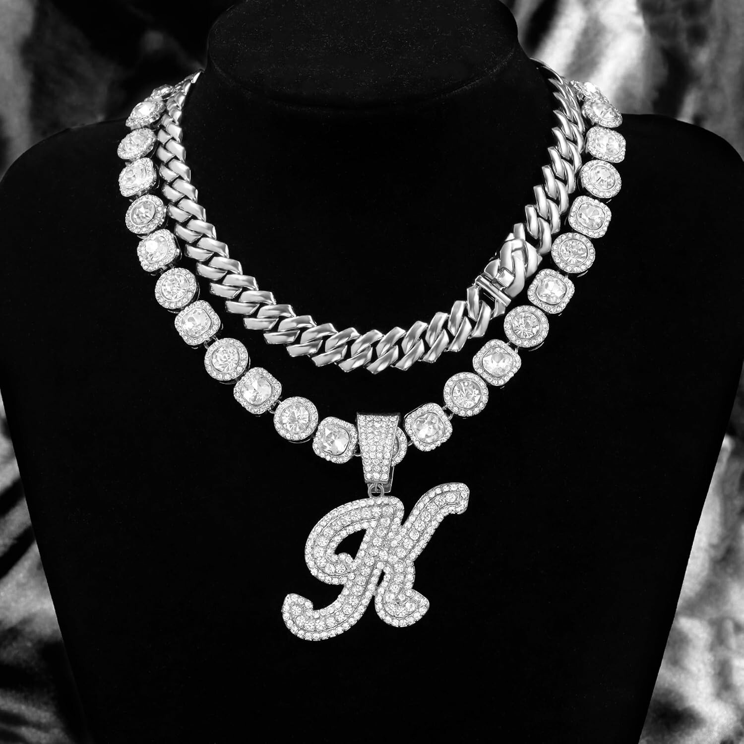 Exquisite Cuban Link Necklace with Custom Initials – Ideal for Any Occasion