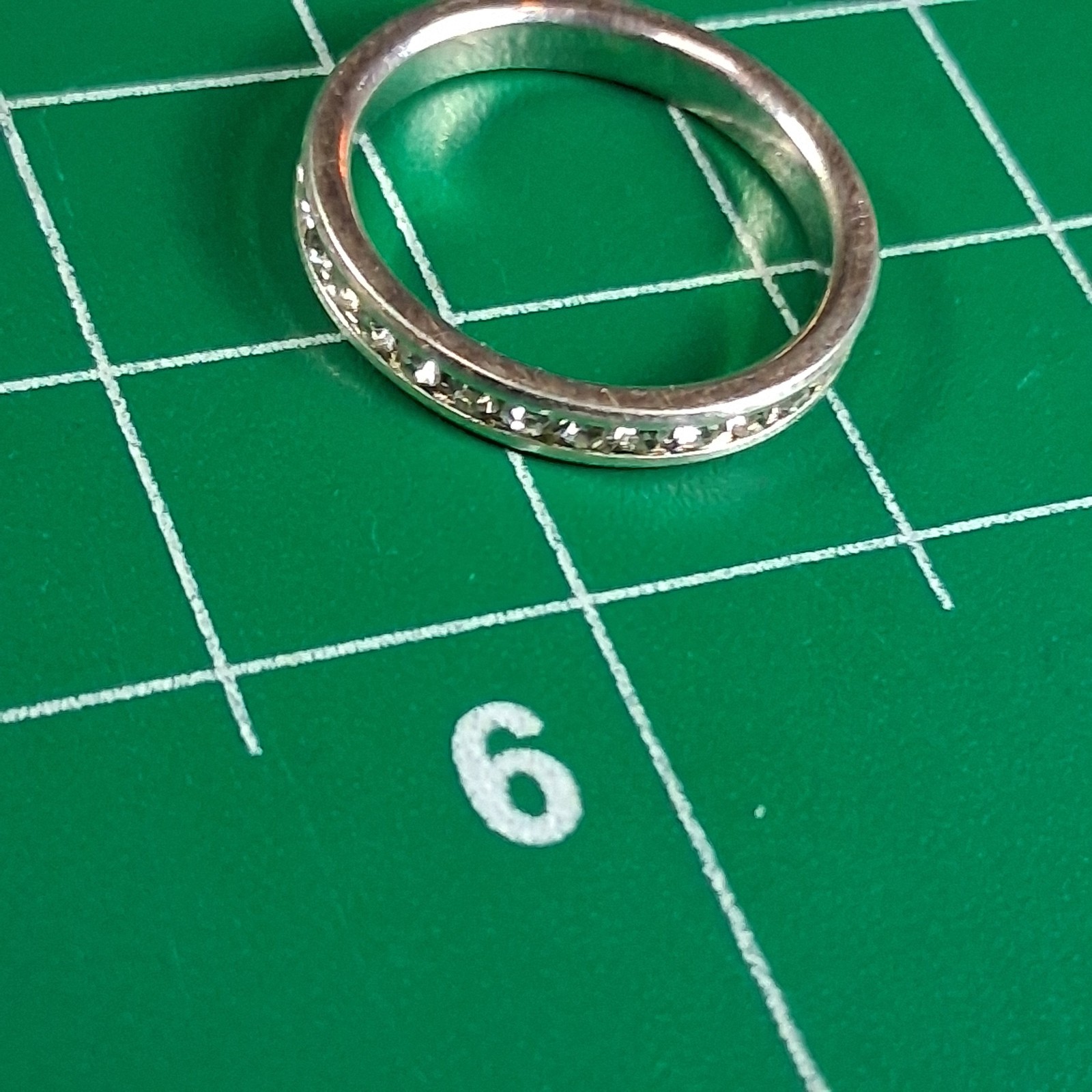 Vintage Polished Silver Tone Faceted Crystal Pave Band Size 7.5 Ring
