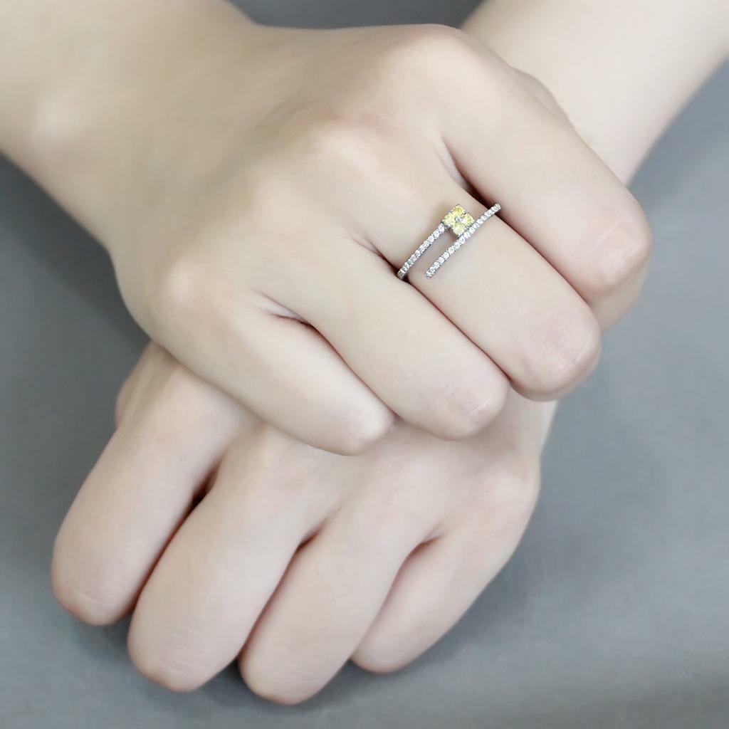 DA338 – No Plating Stainless Steel Ring with AAA Grade CZ in Topaz